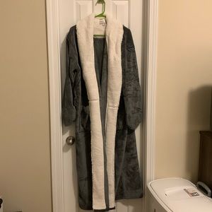 💛 3 for $15 Women’s Fleece Robe